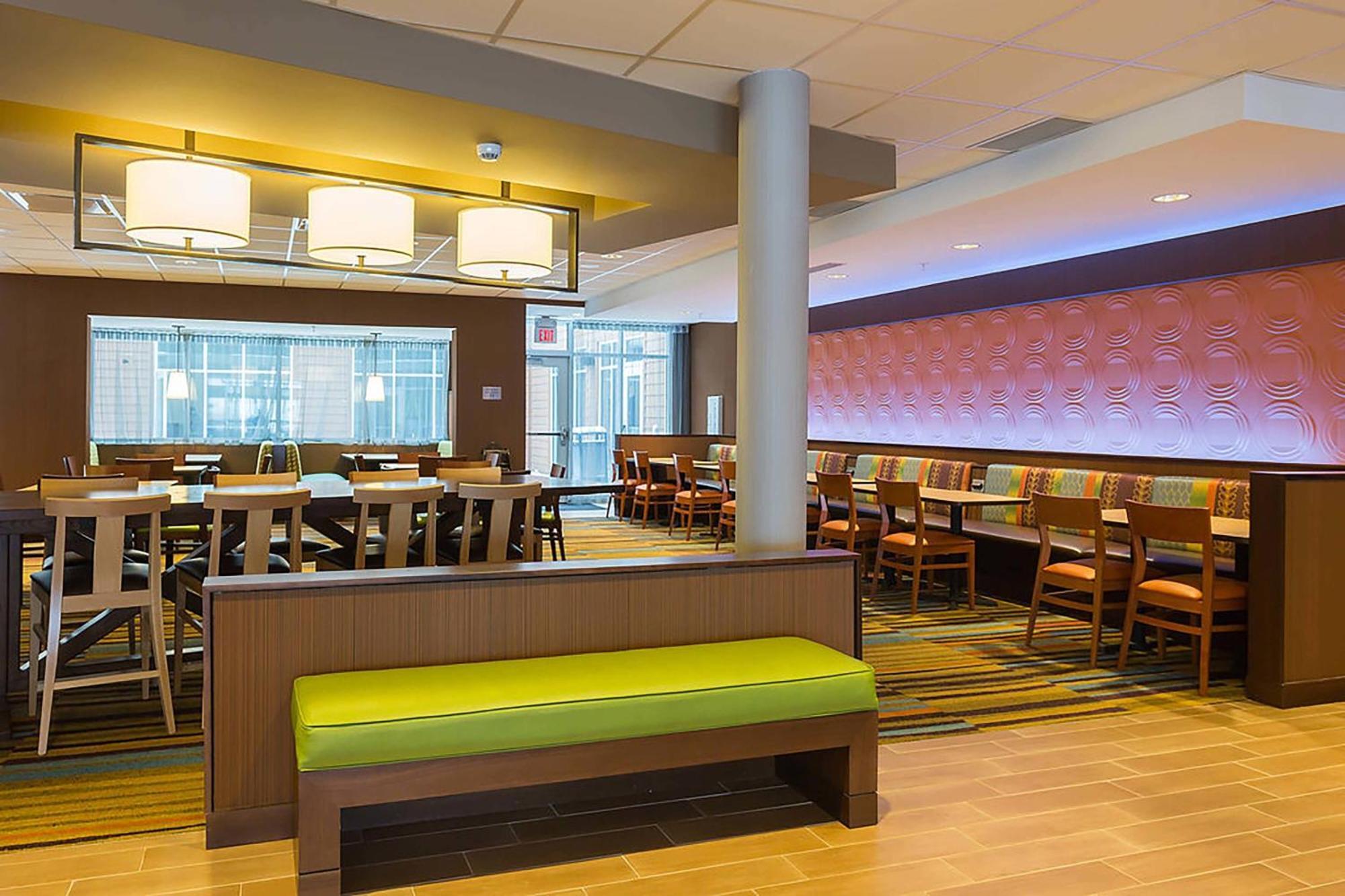 Fairfield Inn & Suites By Marriott Jamestown Exterior photo
